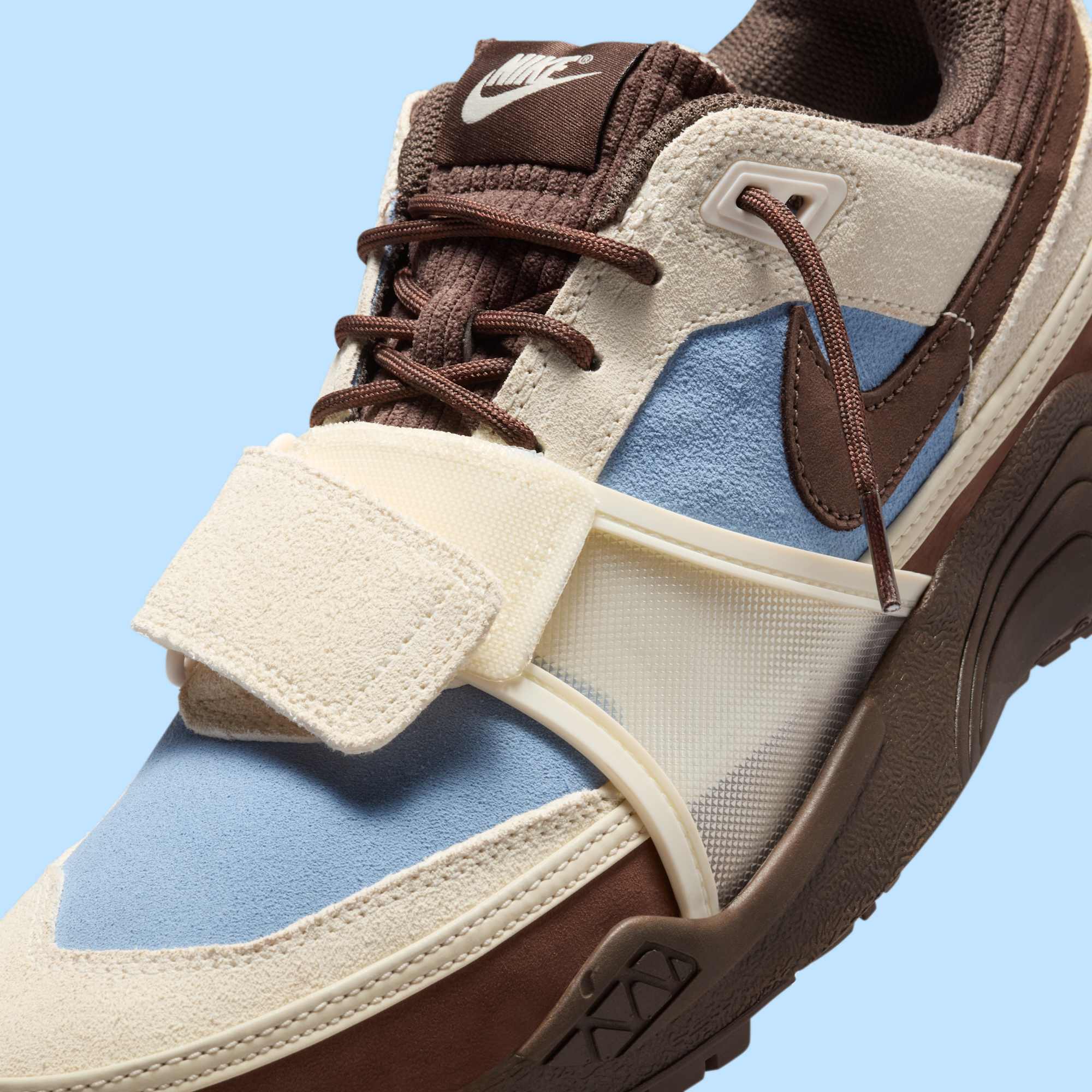 Travis Scott x Nike Zoom Field Jaxx 